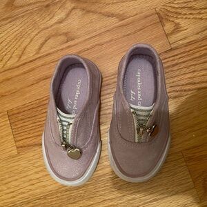 Cupcakes and Cashmere Toddler size 5 shoe